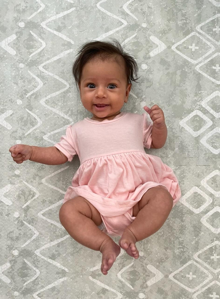 Perfect peasy dress with built-in no-snap diaper coverage for easy changes and added comfort. 0-3 months in rose pink short sleeve, 1 year baby dress online shopping, baby stores online